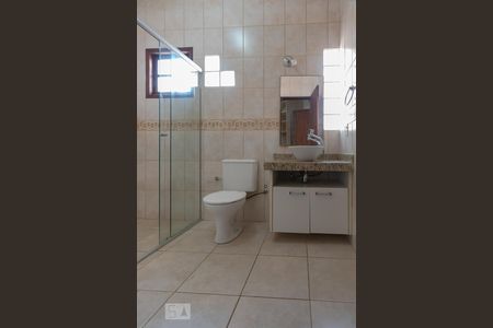 Banheiro da Suíte 1 de casa à venda com 3 quartos, 215m² em Parque Jambeiro, Campinas