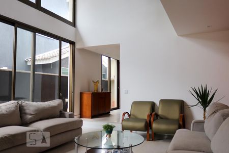 Casa de condomínio para alugar com 220m², 3 quartos e 4 vagasSala