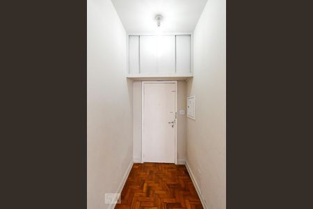 Entrada de apartamento à venda com 1 quarto, 55m² em República, São Paulo