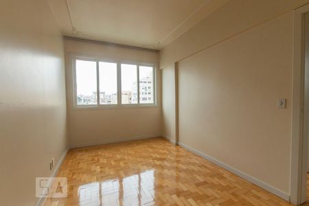 Quarto 1 de apartamento para alugar com 2 quartos, 63m² em Farroupilha, Porto Alegre