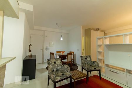 Sala de apartamento para alugar com 1 quarto, 51m² em Sítio Tamboré Alphaville, Barueri