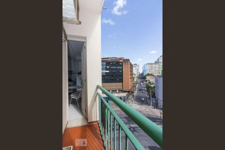 Sacada de apartamento à venda com 1 quarto, 45m² em Jardim Floresta, Porto Alegre