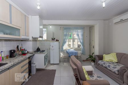 Sala/Cozinha de apartamento à venda com 1 quarto, 45m² em Jardim Floresta, Porto Alegre