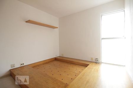 Quarto 2 de apartamento para alugar com 2 quartos, 65m² em Jardim Taboão, São Paulo