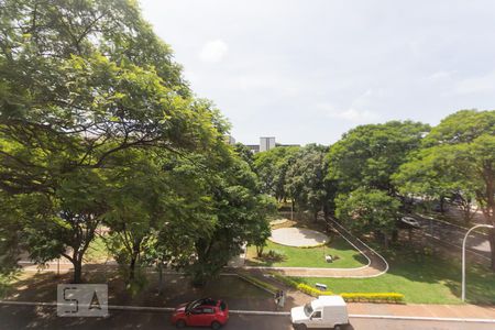 Vista Quarto 1 de apartamento para alugar com 3 quartos, 110m² em Asa Sul, Brasília