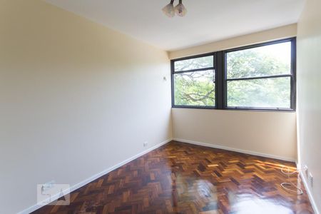 Quarto 2 de apartamento para alugar com 3 quartos, 110m² em Asa Sul, Brasília