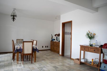 Sala de Estar de casa para alugar com 4 quartos, 400m² em Nonoai, Porto Alegre