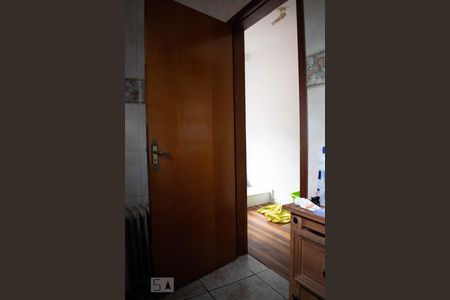 Banheiro de casa para alugar com 4 quartos, 400m² em Nonoai, Porto Alegre