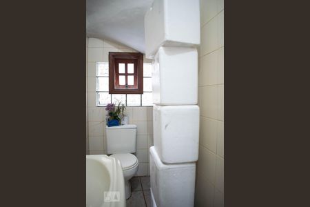 Banheiro de casa para alugar com 4 quartos, 400m² em Nonoai, Porto Alegre