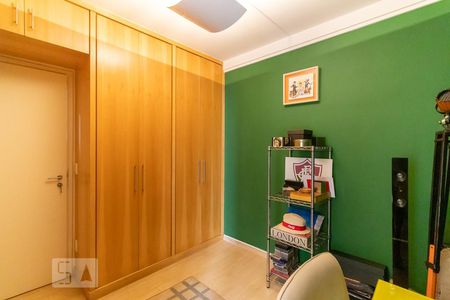 Quarto 1 de apartamento para alugar com 3 quartos, 98m² em Pinheiros, São Paulo