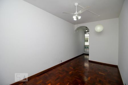 Sala de apartamento para alugar com 2 quartos, 62m² em Botafogo, Rio de Janeiro