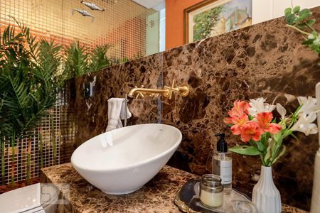 Casa de condomínio à venda com 790m², 4 quartos e 6 vagas Casa de condomínio à venda com 790m², 4 quartos e 6 vagasLavabo