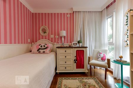 Casa de condomínio à venda com 790m², 4 quartos e 6 vagas Casa de condomínio à venda com 790m², 4 quartos e 6 vagasSuíte 3