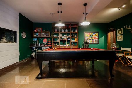 Casa de condomínio à venda com 790m², 4 quartos e 6 vagas Casa de condomínio à venda com 790m², 4 quartos e 6 vagasSalão de Jogos