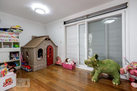 Casa de condomínio à venda com 790m², 4 quartos e 6 vagas Casa de condomínio à venda com 790m², 4 quartos e 6 vagasSuíte 4