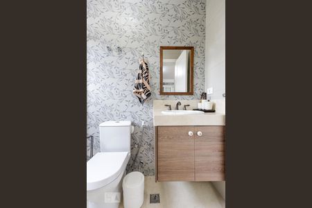 Casa de condomínio à venda com 790m², 4 quartos e 6 vagas Casa de condomínio à venda com 790m², 4 quartos e 6 vagasBanheiro da Suíte 4