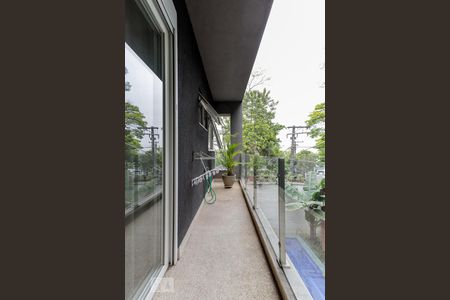 Casa de condomínio à venda com 790m², 4 quartos e 6 vagas Casa de condomínio à venda com 790m², 4 quartos e 6 vagasVaranda da Suíte 1