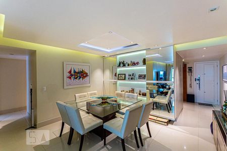 Sala de apartamento à venda com 4 quartos, 145m² em Icaraí, Niterói