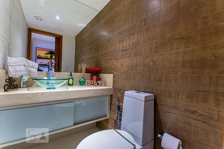 Lavabo de apartamento à venda com 4 quartos, 145m² em Icaraí, Niterói