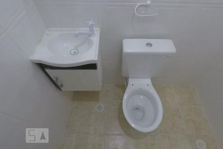 Banheiro de casa de condomínio para alugar com 1 quarto, 30m² em Saúde, São Paulo