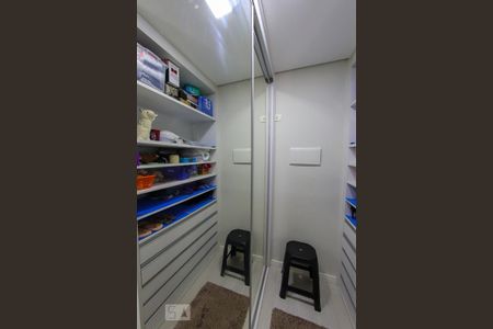 Closet de apartamento à venda com 1 quarto, 36m² em Vila Augusta, Guarulhos