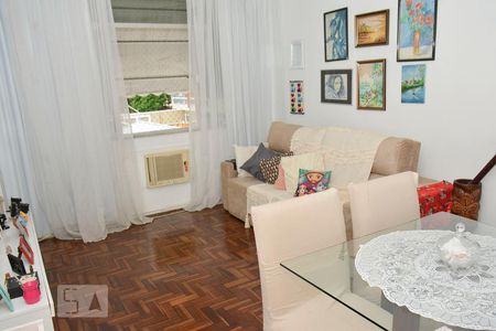 Apartamento à venda com 60m², 2 quartos e 1 vagaSala