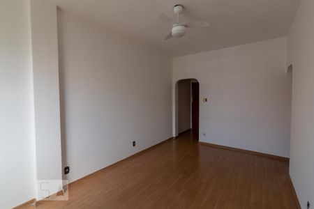 Sala de apartamento para alugar com 2 quartos, 70m² em Tijuca, Rio de Janeiro