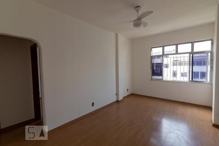 Sala de apartamento para alugar com 2 quartos, 70m² em Tijuca, Rio de Janeiro