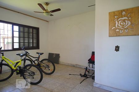 Sala de casa à venda com 3 quartos, 200m² em Mato Grande, Canoas