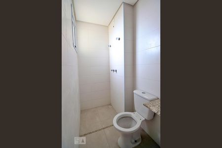 Banheiro da Suíte de apartamento à venda com 3 quartos, 80m² em Vila Alzira, Santo André