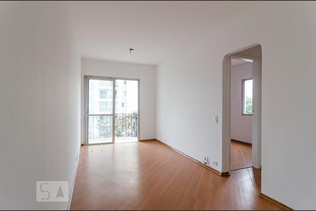 Sala de apartamento para alugar com 1 quarto, 45m² em Vila Guarani (z Sul), São Paulo