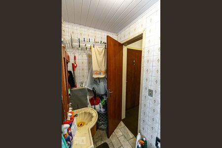 Banheiro de kitnet/studio à venda com 1 quarto, 32m² em Centro Histórico, Porto Alegre