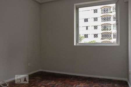 Suíte de apartamento para alugar com 3 quartos, 121m² em Batel, Curitiba
