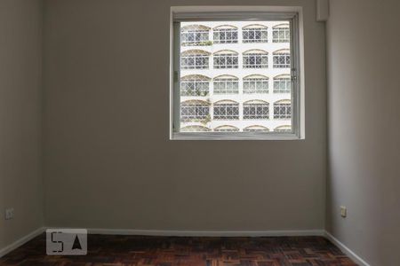 Suíte de apartamento para alugar com 3 quartos, 121m² em Batel, Curitiba