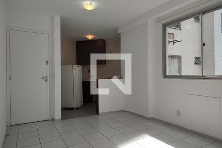 Sala de apartamento para alugar com 1 quarto, 37m² em Anil, Rio de Janeiro