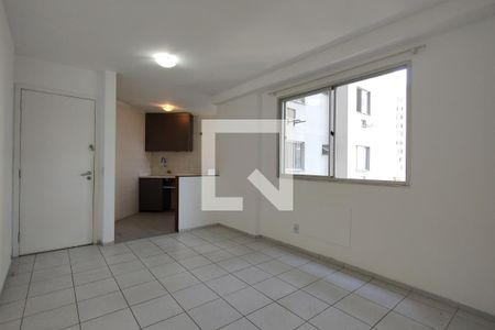 Sala de apartamento para alugar com 1 quarto, 37m² em Anil, Rio de Janeiro