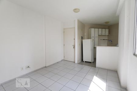 sala de apartamento para alugar com 1 quarto, 37m² em Anil, Rio de Janeiro