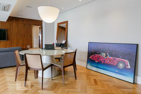 Sala de apartamento à venda com 2 quartos, 121m² em Pinheiros, São Paulo