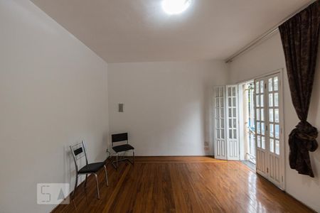 Casa à venda com 70m², 2 quartos e sem vagaSala