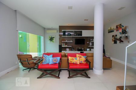 Sala de Estar de casa à venda com 6 quartos, 590m² em Humaitá, Rio de Janeiro