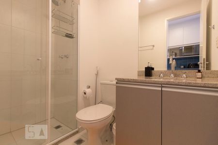 Banheiro de kitnet/studio para alugar com 1 quarto, 30m² em Consolação, São Paulo