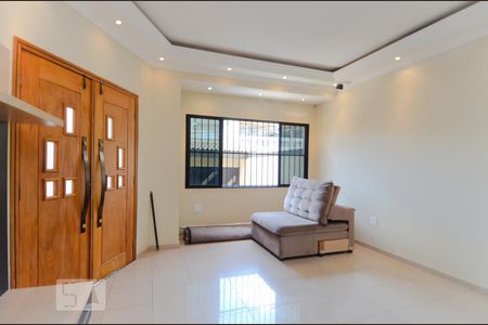 Sala de casa para alugar com 3 quartos, 450m² em Jardim Rosa de Franca, Guarulhos