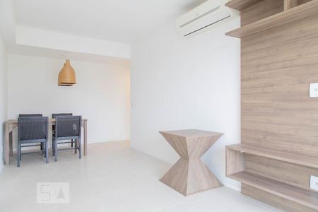 Sala de apartamento para alugar com 2 quartos, 67m² em Recreio dos Bandeirantes, Rio de Janeiro