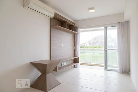 Sala de apartamento para alugar com 2 quartos, 67m² em Recreio dos Bandeirantes, Rio de Janeiro