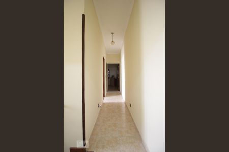 Corredor de casa à venda com 3 quartos, 230m² em Chácara Agrindus, Taboão da Serra