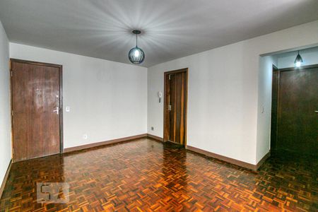 Sala de apartamento para alugar com 2 quartos, 67m² em Água Verde, Curitiba