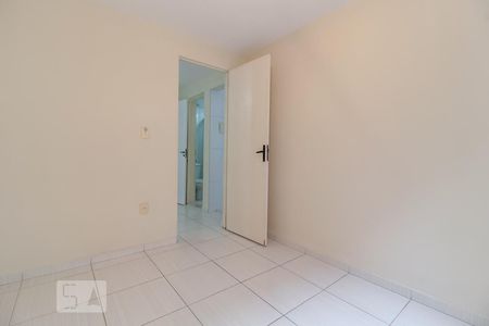 Quarto 2 de apartamento para alugar com 2 quartos, 50m² em Cidade Líder, São Paulo