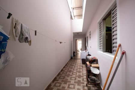 Casa à venda com 250m², 2 quartos e 3 vagas Casa à venda com 250m², 2 quartos e 3 vagasQuintal lateral