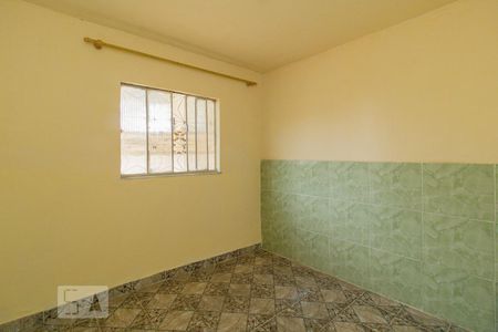 Quarto de casa para alugar com 1 quarto, 60m² em Cordovil, Rio de Janeiro