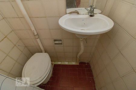 Detalhe do Banheiro de casa para alugar com 1 quarto, 60m² em Cordovil, Rio de Janeiro